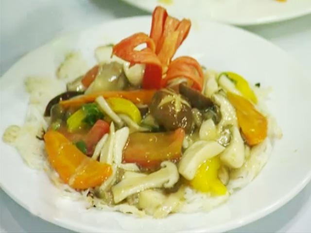 Ẩm thực - Phở áp chảo sốt nấm cho bữa tối thanh nhẹ