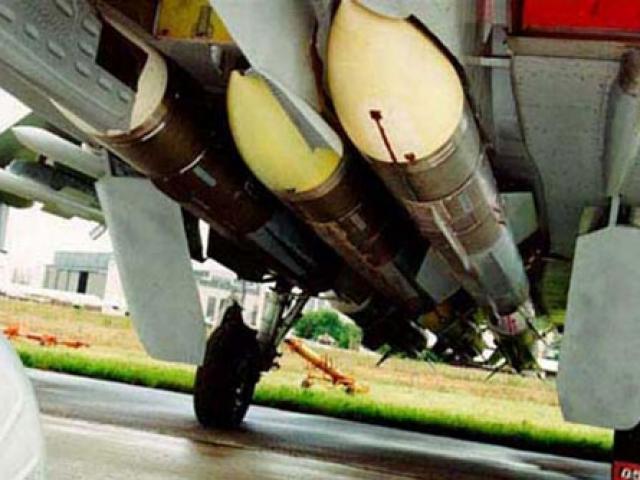 Thế giới - Vũ khí mới của Nga, TQ gây tê liệt không quân Mỹ