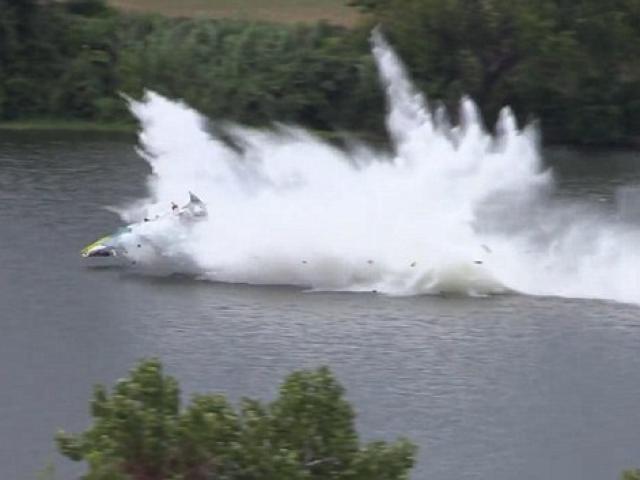 Thế giới - Mỹ: Thuyền đua bốc cháy ở tốc độ hơn 400 km/giờ