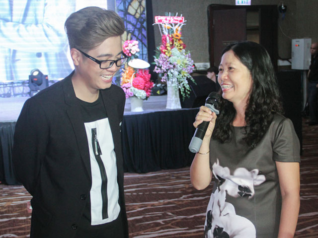 Ca nhạc - MTV - Bùi Anh Tuấn hứa với mẹ sẽ "rũ sạch" scandal