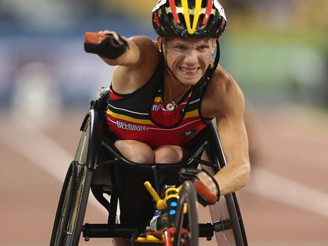 Giành HCB Paralympic, VĐV quyết "hoãn cái chết"