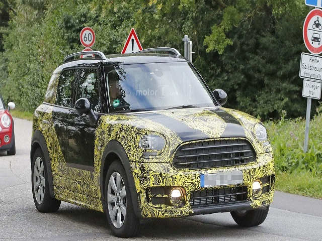 Tin tức ô tô - 2017 Mini Countryman ngụy trang kín mít trên đường thử
