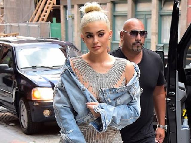 Người mẫu - Hoa hậu - Hành trình lột xác của em gái cô Kim "siêu vòng 3"