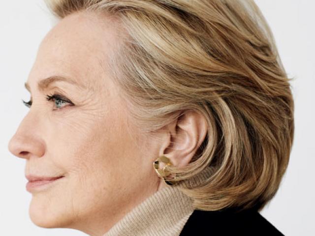 Soi phong cách thời trang của ứng viên TT Mỹ Hillary