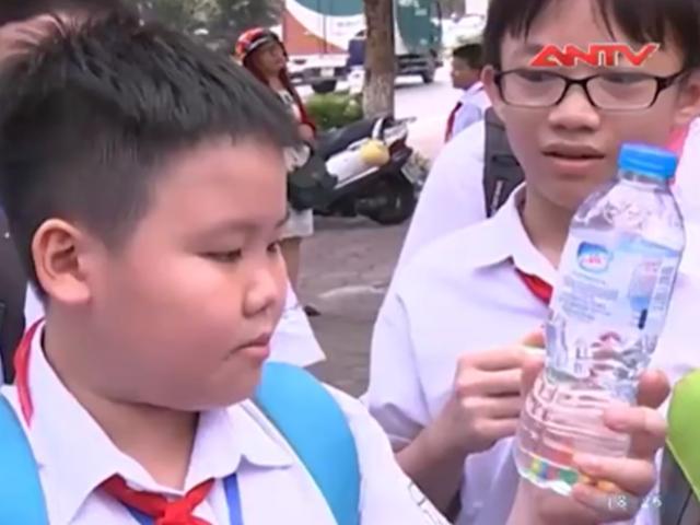 Video An ninh - Hạt nhựa nở cực độc ồ ạt “tái xuất” trước cổng trường