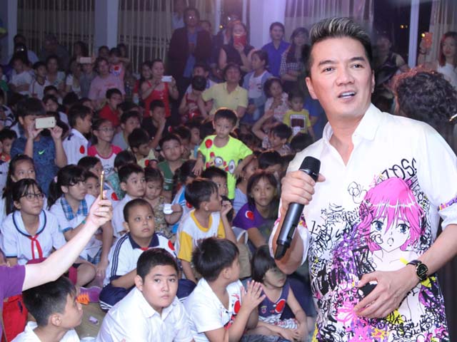 Ca nhạc - MTV - Mr. Đàm hát miễn phí, vui Trung thu cùng trẻ mồ côi