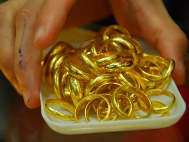 Tài chính - Bất động sản - Giá vàng chiều 17/9: Vàng nhẫn lao dốc phiên cuối tuần