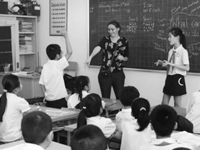 Dạy tiếng Anh trong trường phổ thông: Nên chọn SGK nước ngoài, dạy 12 năm