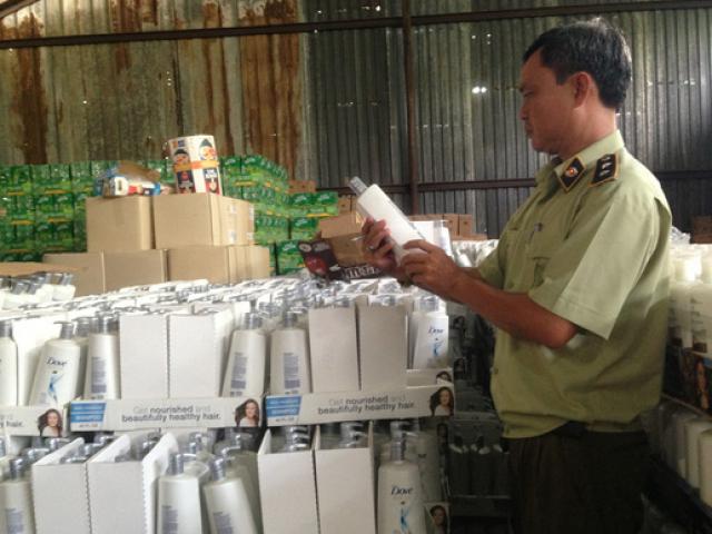 Thị trường - Tiêu dùng - Kho mỹ phẩm ngoại tiền tỉ không rõ nguồn gốc