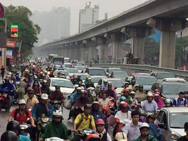 Cấm xe máy ngoại tỉnh vào Hà Nội: "Không công bằng"