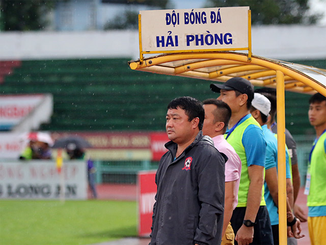 Bóng đá - B.Bình Dương: Chưa tung "tiền tấn" mời HLV Việt Hoàng, Calisto