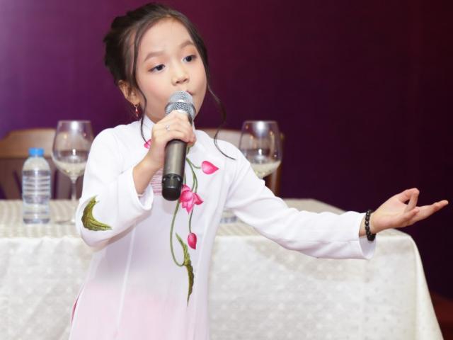 Ca nhạc - MTV - "Ca nương 6 tuổi" Tú Thanh lập kỷ lục Guiness Việt Nam