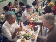 Tin tức trong ngày - Quán &quot;bún chả Obama&quot; liên tục &quot;cháy&quot; hàng