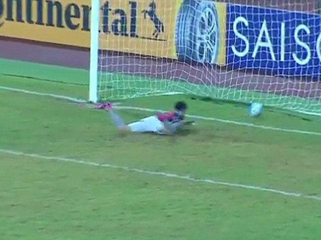 Bóng đá - U16 châu Á: Thủ môn Triều Tiên lọt lưới như "bán độ"