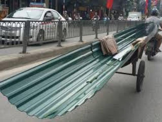 Tin tức trong ngày - Thêm một nạn nhân bị xe chở tôn cứa cổ tử vong