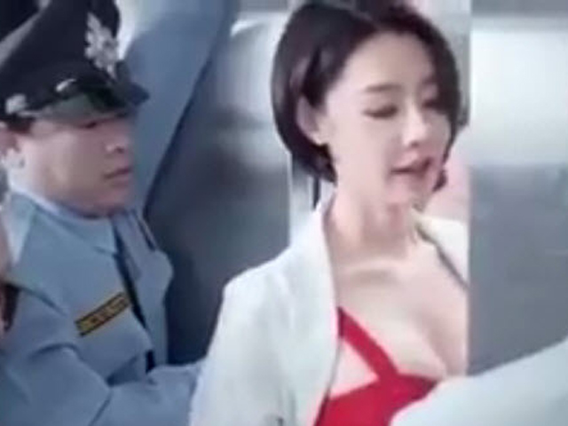 Video Clip Cười - Clip hài: Vì sao gái xấu không có quà?