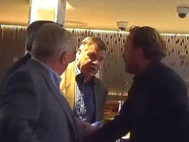 Bóng đá - HLV Allardyce bị "đặt bẫy" và sức mạnh báo chí Anh