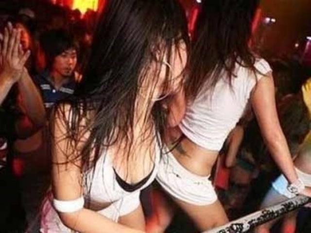 Pháp luật - Trăm cảnh sát đột kích "tiệc đá" karaoke G5 Hải Phòng