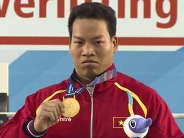 Thể thao - Tin thể thao HOT 29/9: Lê Văn Công nhận thêm 10.000 USD