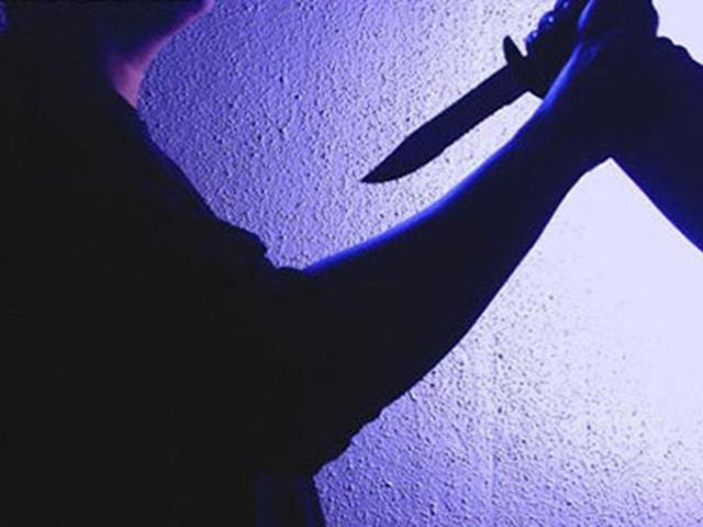 Pháp luật - Cãi nhau, vợ vác dao chém chồng khâu 30 mũi