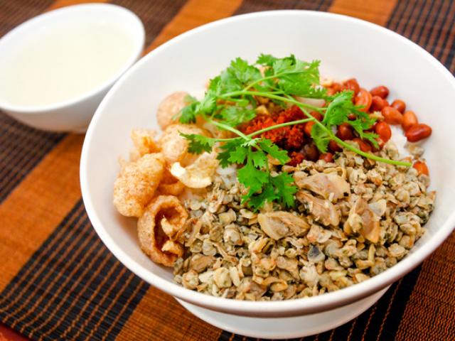 Ẩm thực - Đổi vị bữa tối với cơm hến dẻo thơm
