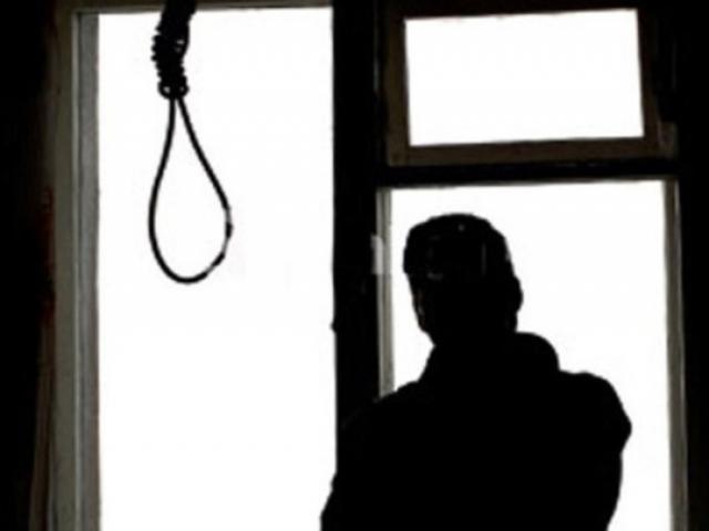 Pháp luật - Dùng dao tấn công người khác rồi về nhà tự tử