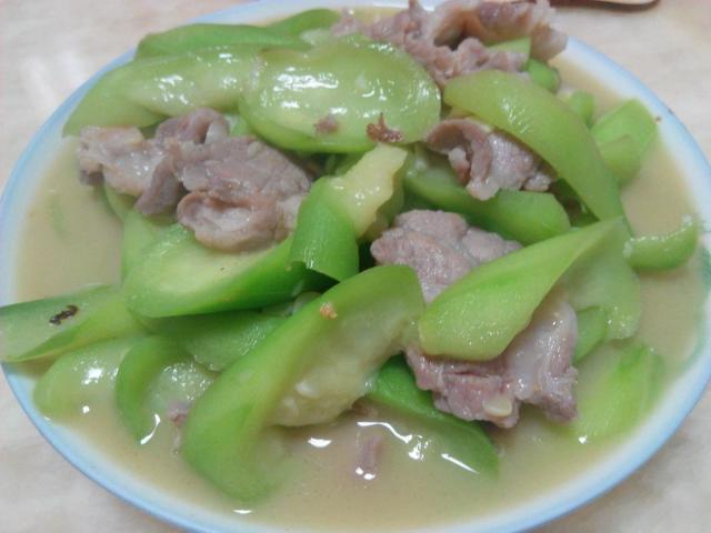 Ẩm thực - Mướp hương xào thịt lợn đơn giản vậy thôi mà ngon nhớ đời!