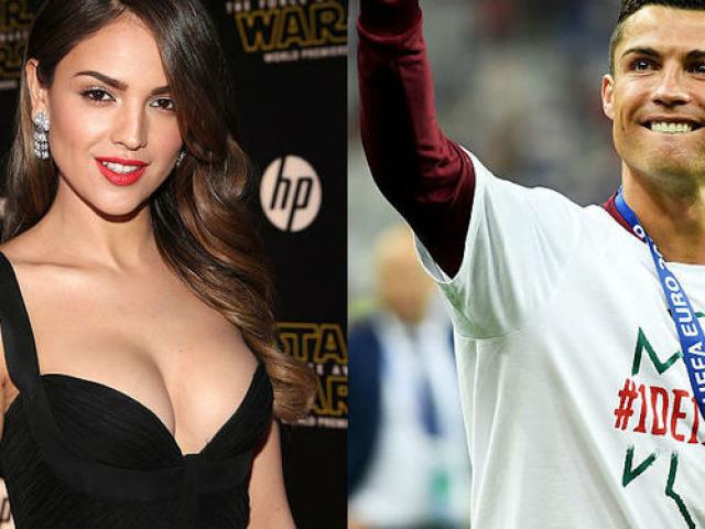 Bóng đá - Mẹ hai con song sinh của Ronaldo là thiên thần đẹp nhất châu Mỹ?