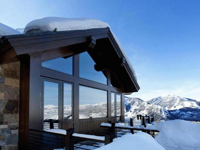 Tài chính - Bất động sản - Nội thất choáng ngợp trong biệt thự 1.480 tỷ trên đỉnh núi tuyết