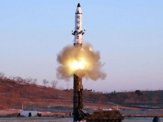 Thế giới - Mỹ tính phạt người TQ sau khi Triều Tiên phóng tên lửa