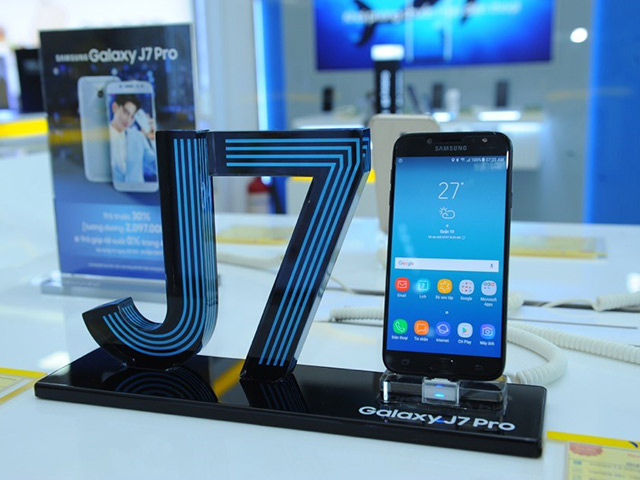 Thời trang Hi-tech - Galaxy J7 Pro tạo sức hút đặc biệt ngay trong ngày đầu mở bán