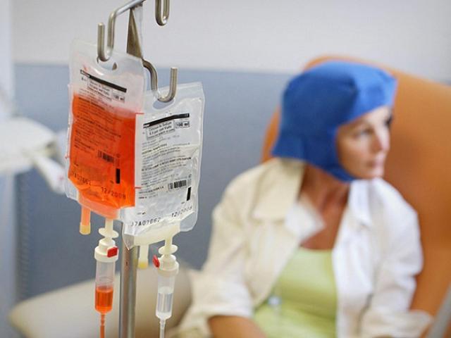 Sức khỏe đời sống - Phát hiện chấn động: Truyền hóa chất làm tế bào ung thư vú phát triển mạnh hơn