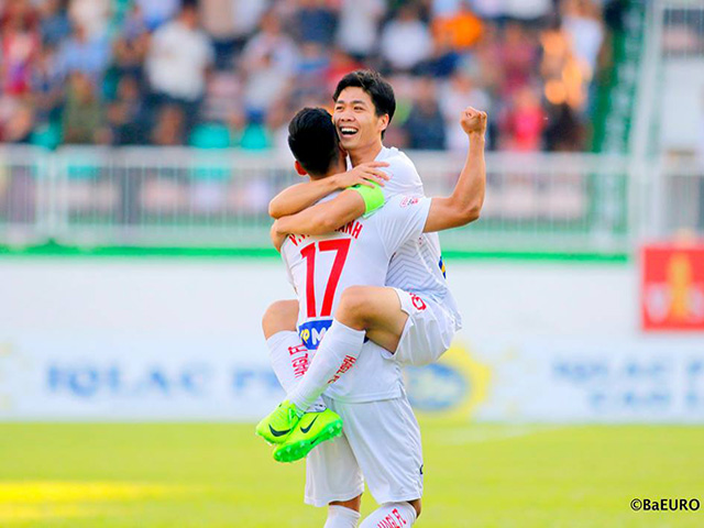 Bóng đá - Hậu vệ Văn Thanh đá Europa League: Công Phượng, Xuân Trường không bằng