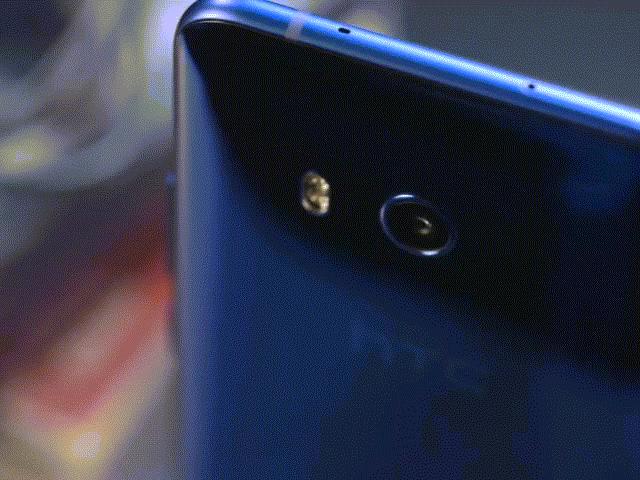 Thời trang Hi-tech - 5 khác biệt tạo nên đẳng cấp vượt trội của HTC U11