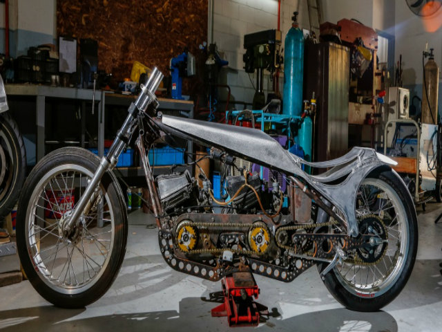 Thế giới xe - RXZ Twinboss độ hoành tráng như “khủng long”