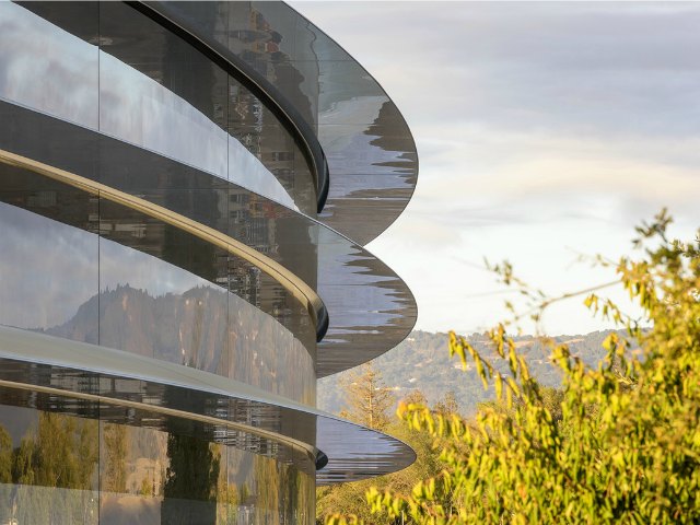 Thời trang Hi-tech - Video: Trụ sở Apple Park đẹp như mơ sắp hoàn thiện