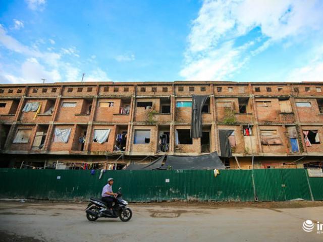 Tài chính - Bất động sản - Nhà tiền tỷ bỏ hoang, chỗ ở lý tưởng của người lao động nghèo