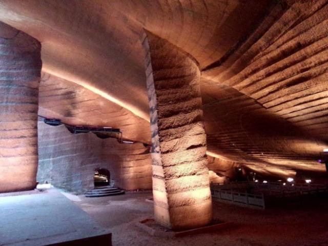 Du lịch - Bí ẩn về quần thể hang động nhân tạo khổng lồ ở TQ