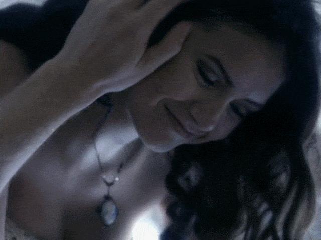 Phim - Những người đẹp quá nóng bỏng khiến bạn diễn nam "nghiện" đóng cảnh yêu