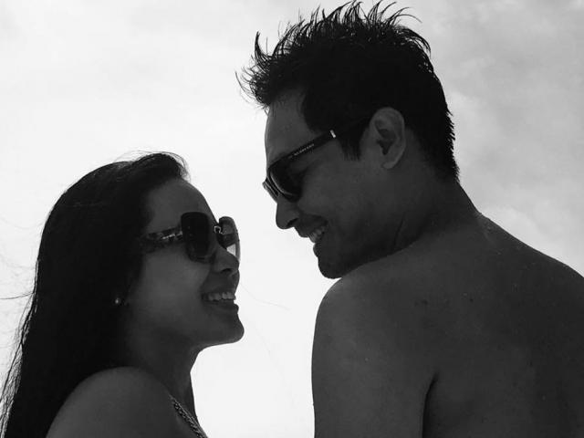 Phim - Phan Anh và vợ khoe ảnh tình tứ "mát mẻ"