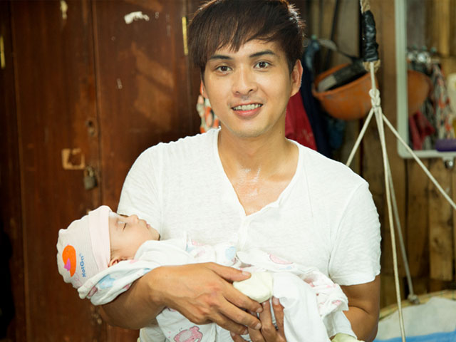 Phim - Bất ngờ với tài chăm con, nội trợ của Hồ Quang Hiếu