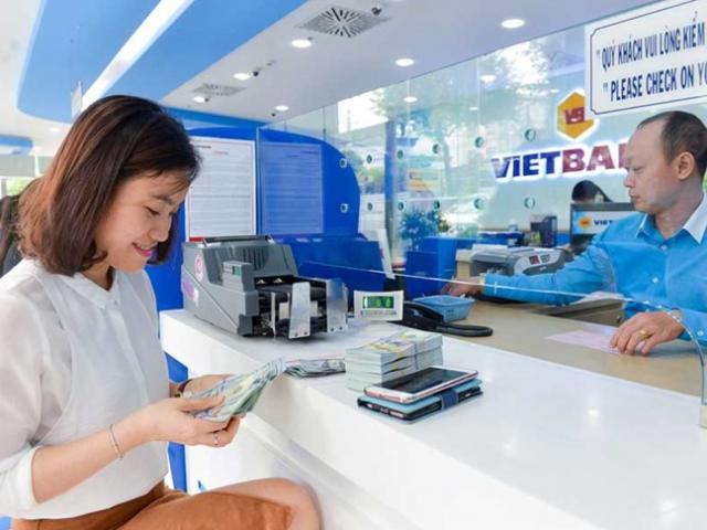 Tài chính - Bất động sản - Tăng lãi suất để huy động USD