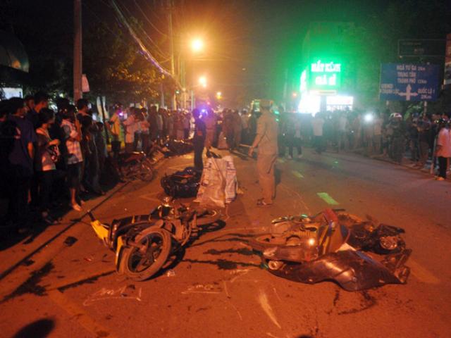 Tin tức trong ngày - Vụ 13 xe đâm nhau: Kiểm tra ma túy tài xế xe “điên”