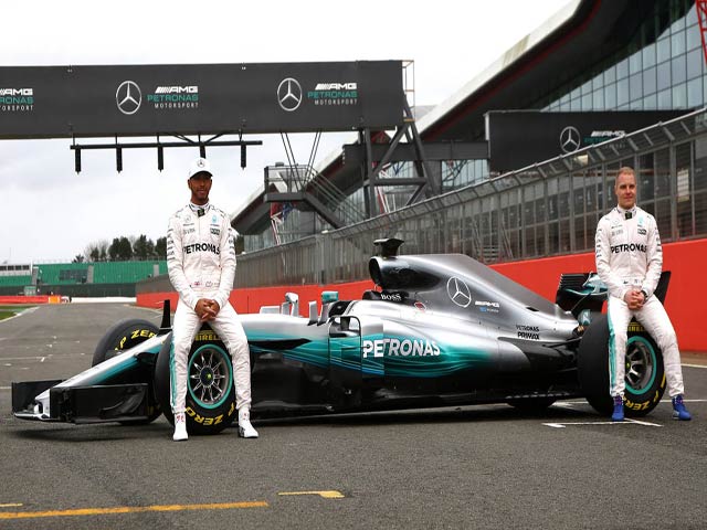 Thể thao - Đua xe F1: Phía sau điểm yếu của Nhà Vua là “con quái vật”