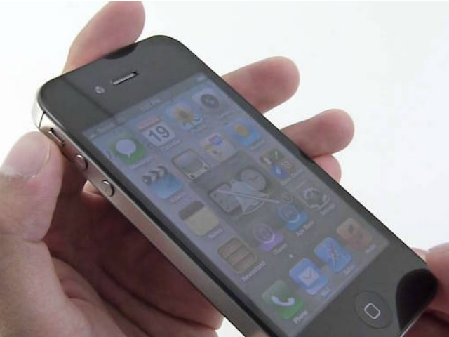 Apple sắp hầu tòa vì State Farm kiện iPhone 4s gây cháy nổ