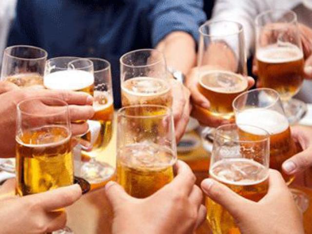 Uống rượu bia gây nóng trong và tác hại đối với sức khỏe ?