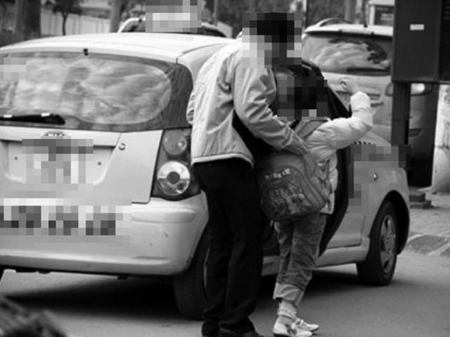 Tin tức trong ngày - Con bắt taxi đi chơi, bố trình báo bị bắt cóc