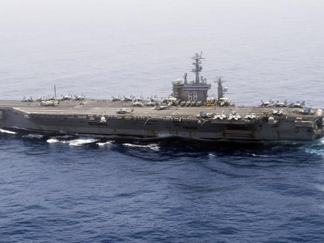Thế giới - Tàu sân bay Mỹ liên tiếp bắn cảnh cáo tàu Iran