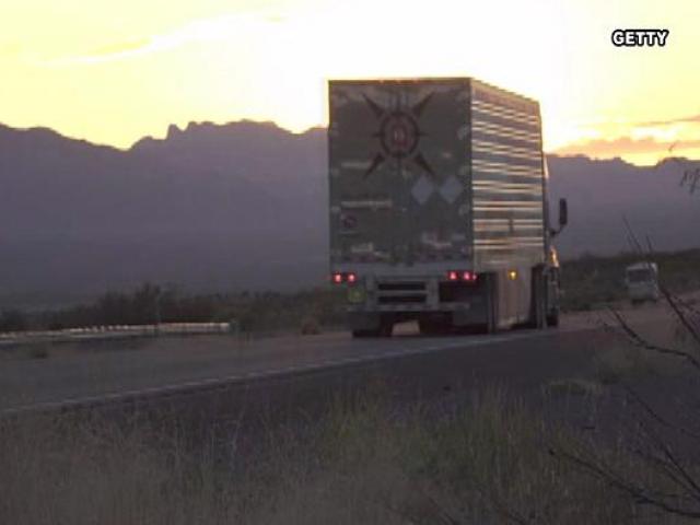 Thế giới - Hà Lan: Đột nhập xe tải tốc độ cao lấy iPhone táo tợn như phim