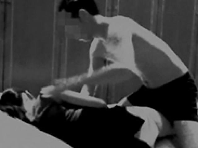 Pháp luật - Bé gái 12 tuổi bị hiếp dâm nhiều lần sau tiệc nhậu